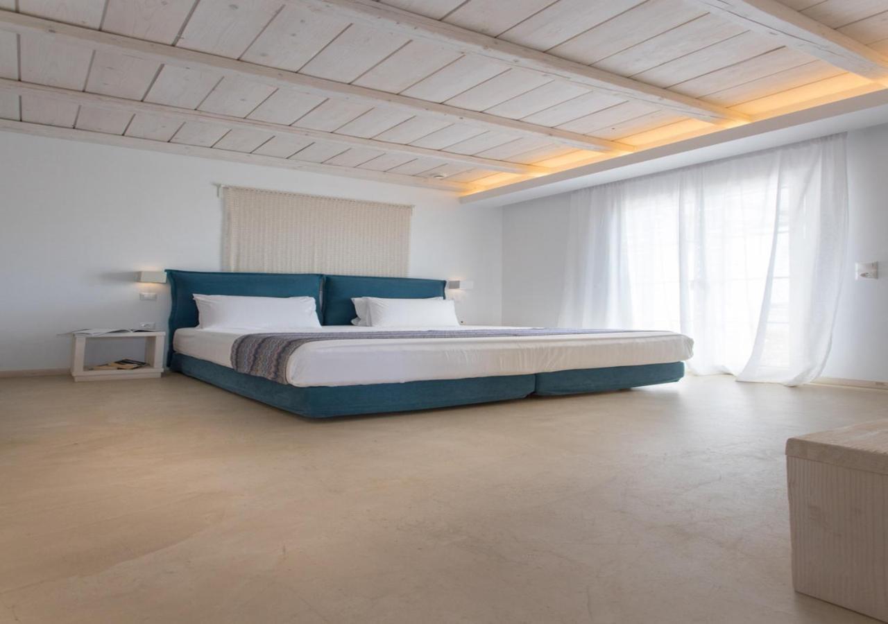 Superior Studio,1177945783:JPEG