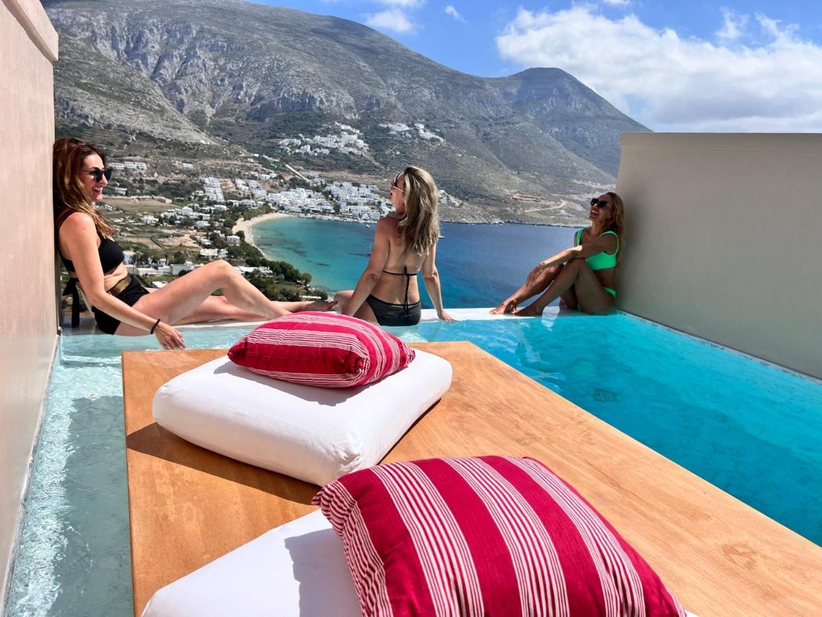 Deluxe Δωμάτιο με Βαθιά Πισίνα