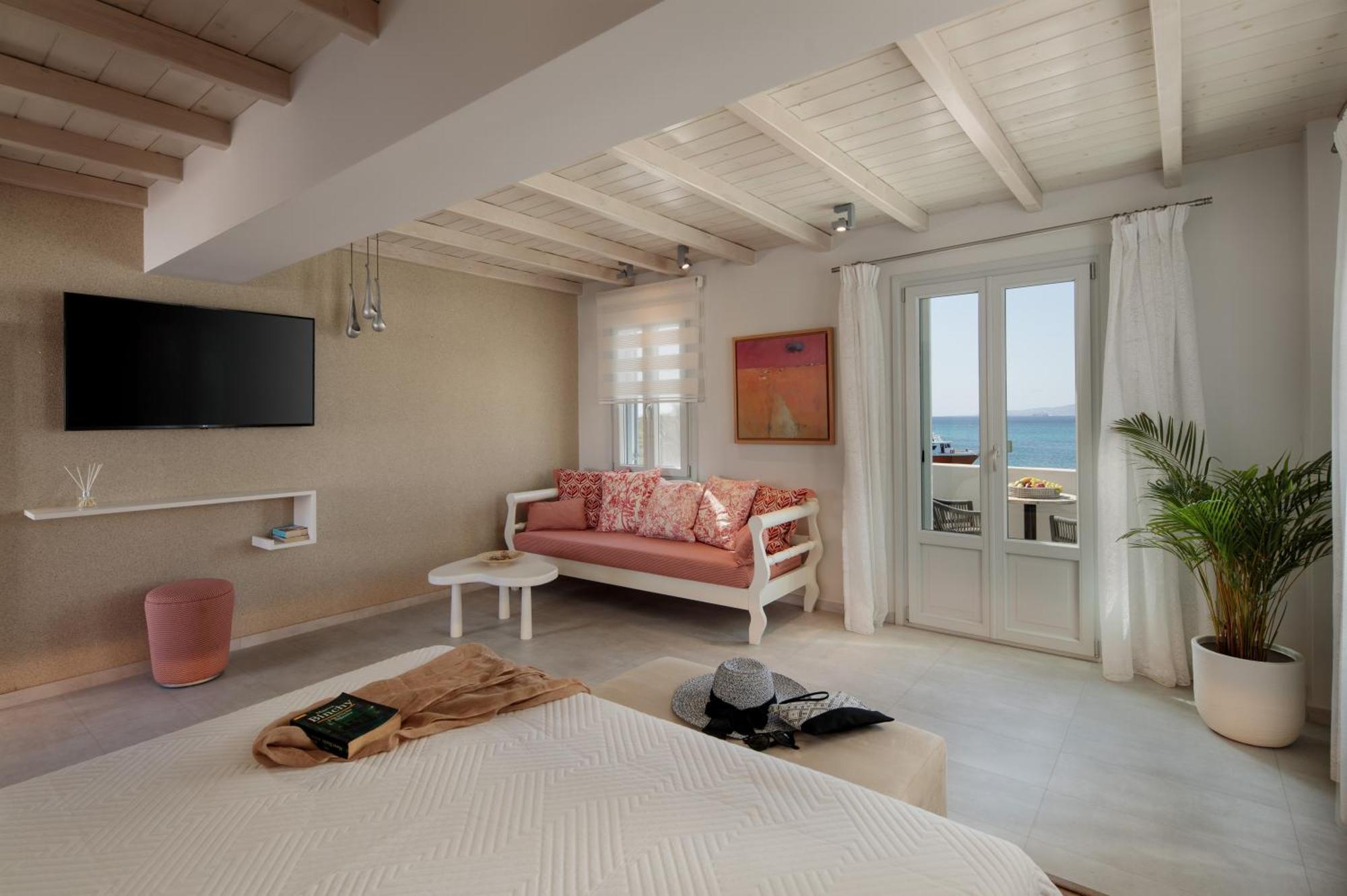 Honeymoon Suite,1588078313:JPEG