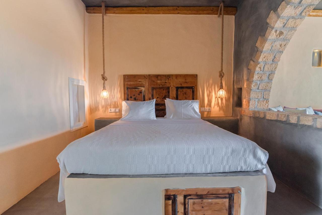 Suite with Hot Tub,973924216:JPEG