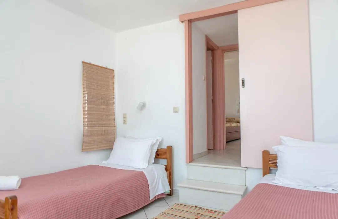 Studios Naxos-1