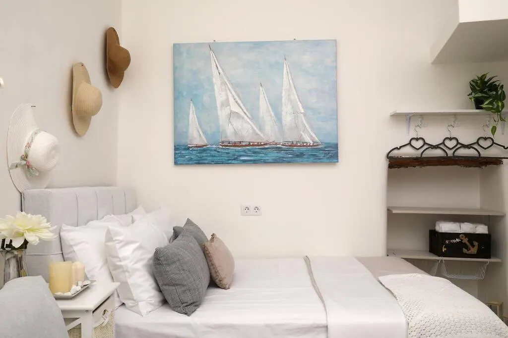 Coco'S Home Luxury Studio Naxos-1