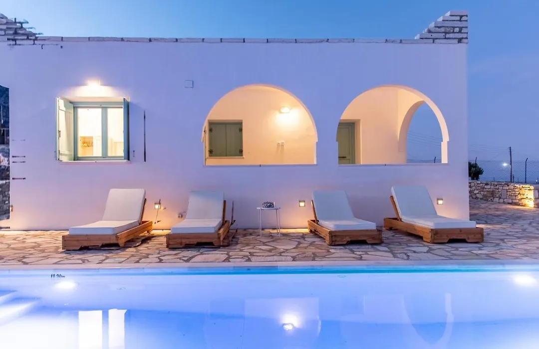 Azaland Naxos-1
