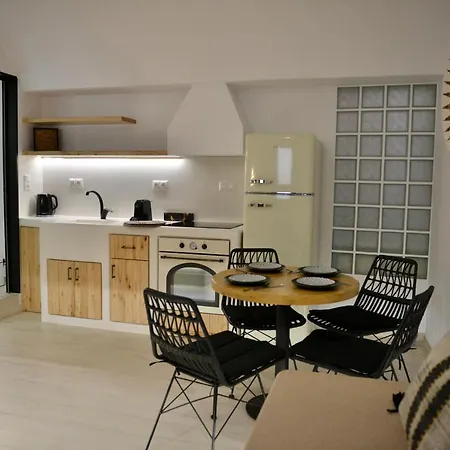 Araucaria Suite-3