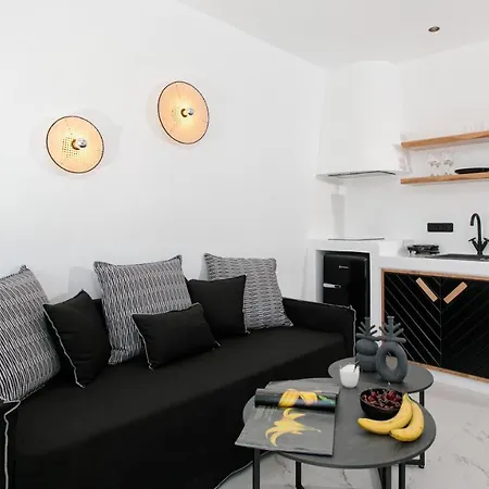 Naxos White Concept-2