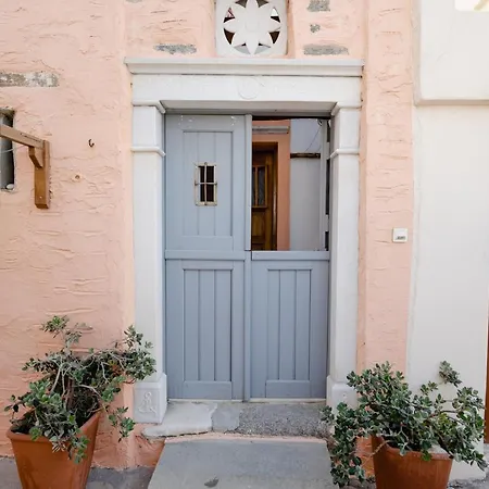 Small Apartment In Grotta Naxos-3
