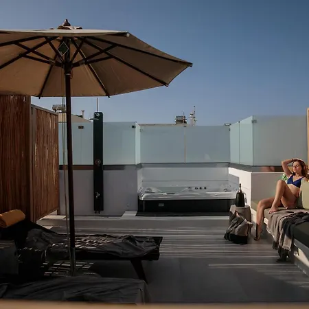 "Makava Suites" Your Luxe Urban Sanctuary-3