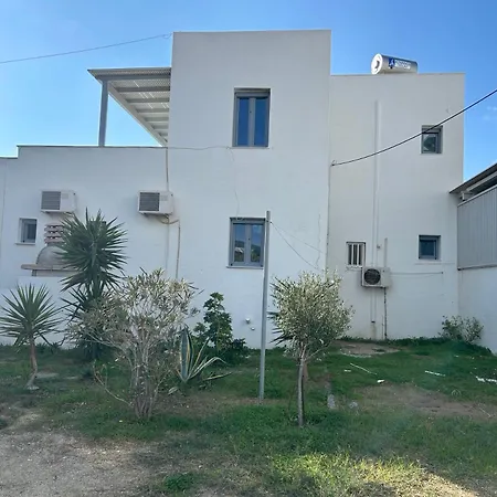 Maistrali Studios & Apartments-3