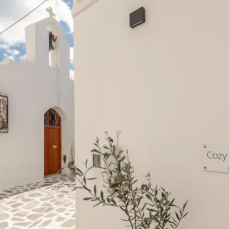 Cozy Comfy Town House-3