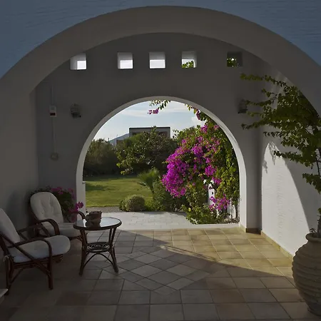 Ammos Naxos Exclusive Apartments & Studios-3