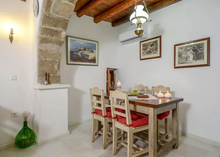 Traditional Castle House II Naxos City che accetta animali