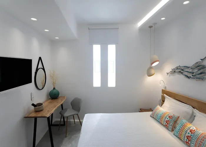 Hora Suites Naxos City