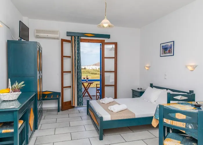 Surfer Paradise Naxos City