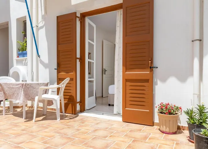 Pet friendly Naxos Almyra Apartment 22 Naxos City