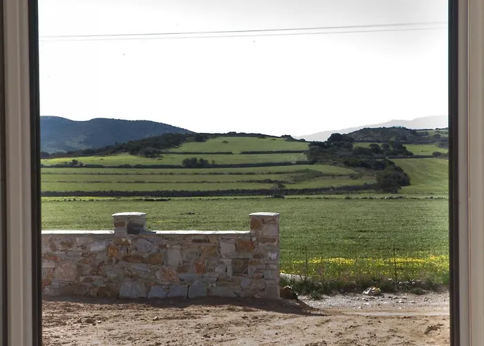 Pet friendly Family-Size House In The Fields Of Naxos 2Br Queen, 2Tv, 2Wc Kastraki 