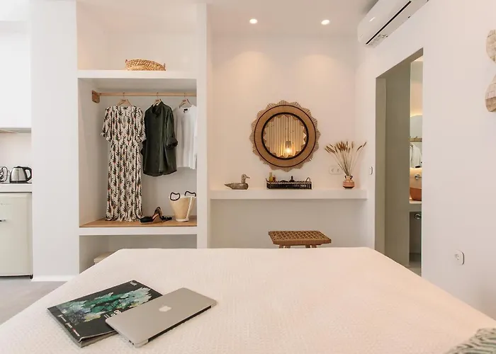 Hora Seaside Suites Naxos City