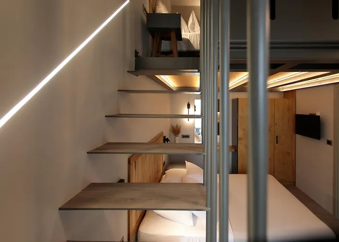"Makava Suites" Your Luxe Urban Sanctuary Naxos City