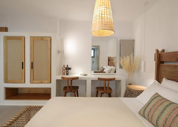 "Makava Suites" Your Luxe Urban Sanctuary Naxos City