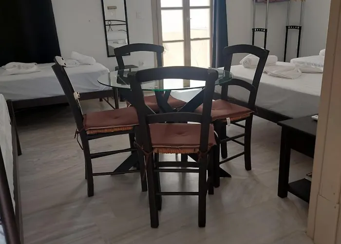 Studio Tsakas Naxos City