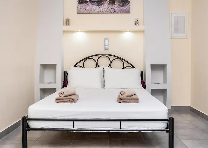 Lefkes Studios Naxos City