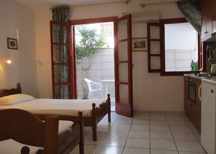 Kapetanos Rooms Naxos City