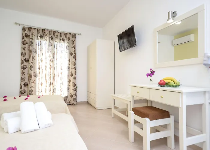 Hotel Francesca Agios Prokopios 