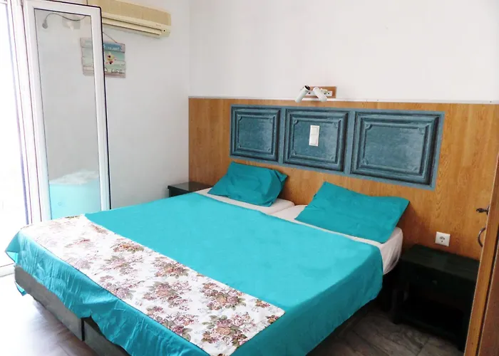 Naxos City Hotels for Romantic Getaway near Apollo Temple