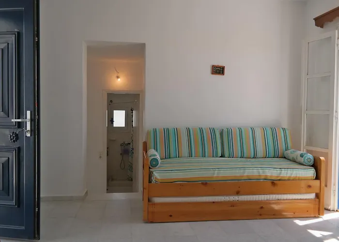 Katerina Suites Agios Prokopios 
