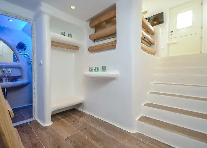 Island Escape Suites Πλάκα